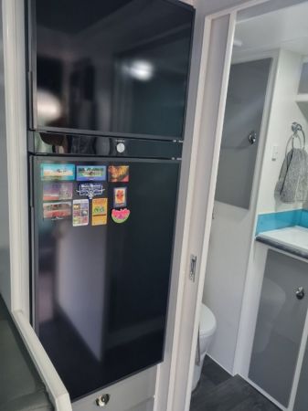 2021 Opal Warrior Caravan image