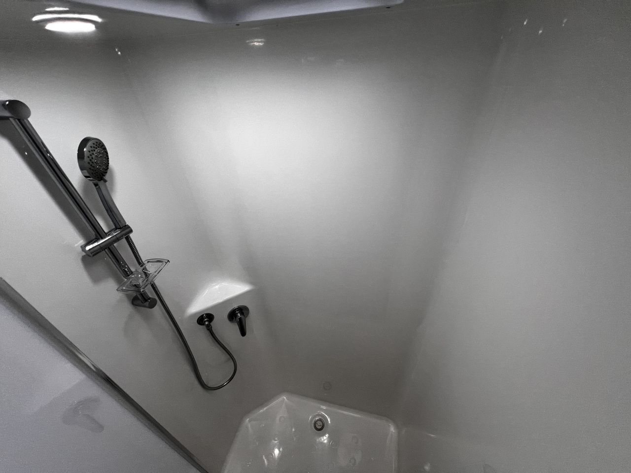 Image for 2024 Newlands Luxe 660CLW Caravan 17