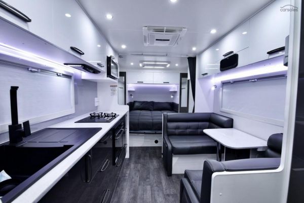 2024 New Age Caravans OZ Classic OZ20ES4 image