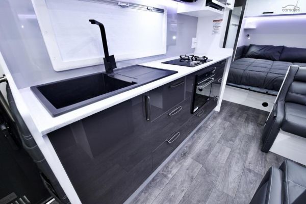 2024 New Age Caravans OZ Classic OZ20ES4 image