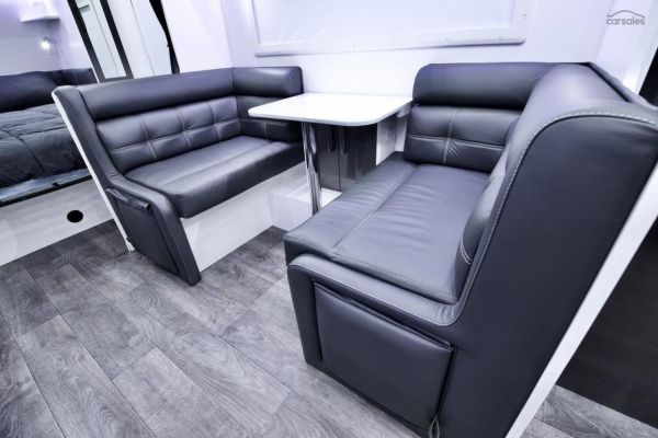 2024 New Age Caravans OZ Classic OZ20ES4 image