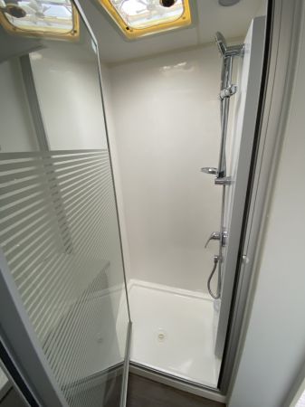 2019 LEADER GOLD Caravan image