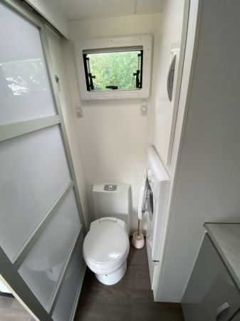 2019 LEADER GOLD Caravan image