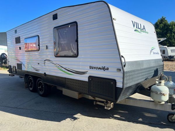 2017 Villa Veronika Caravan image