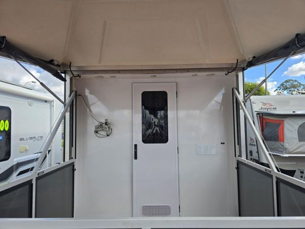 *** Under Offer *** 2019 Royal Flair PIAZZA Caravan image