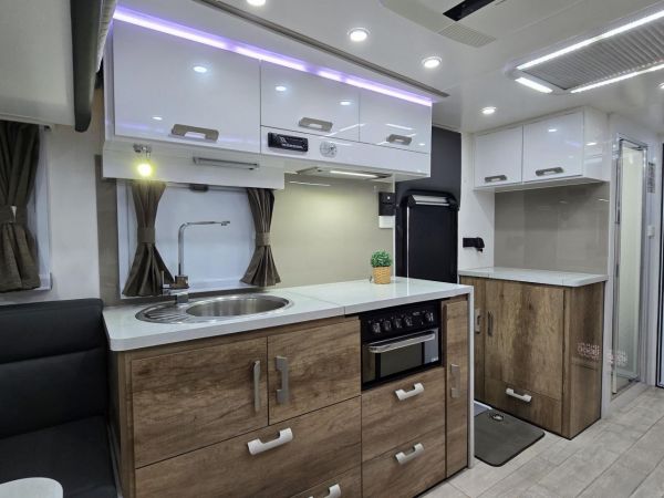 *** Under Offer *** 2019 Royal Flair PIAZZA Caravan image