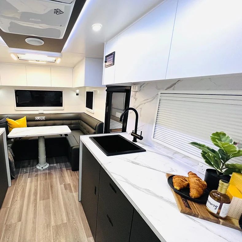 Image for 2023 XTOUR APEX 21.6FT Caravan 1