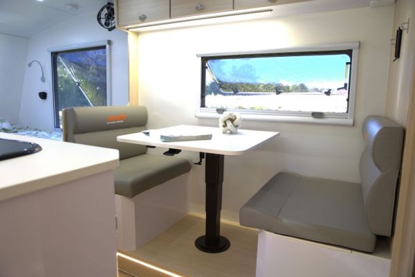 2025 Jawa Retreat Escape Hybrid Caravan image