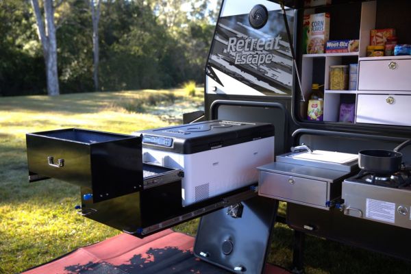 2025 Jawa Retreat Escape Hybrid Caravan image