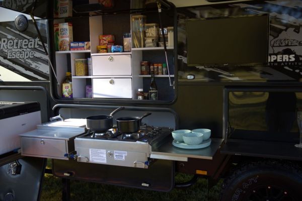 2025 Jawa Retreat Escape Hybrid Caravan image