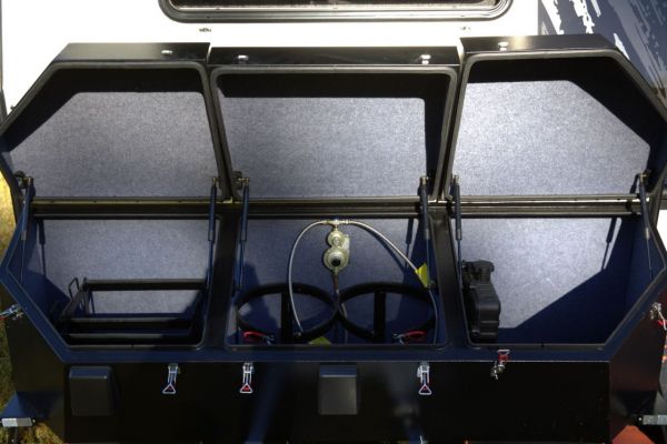 2025 Jawa Retreat Escape Hybrid Caravan image