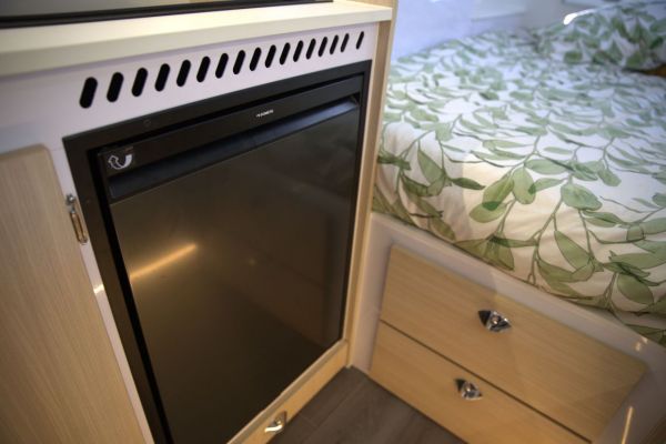 2025 Jawa Retreat Escape Hybrid Caravan image