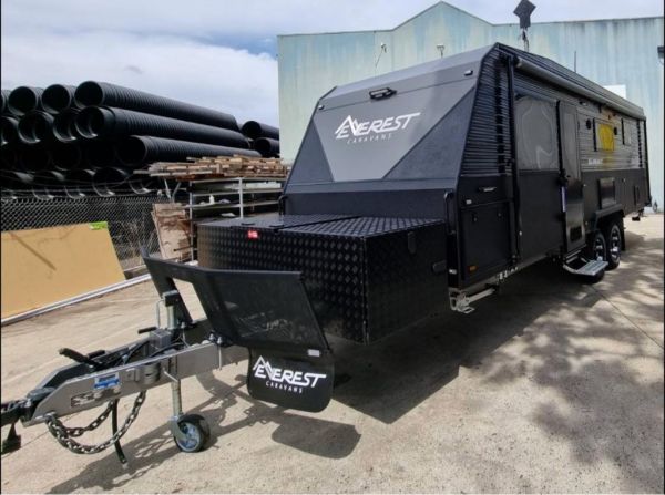 2023 Everest Caravans SUMMITT 22.8F - FULL OFF ROAD Campervan image