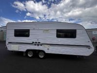Image for 2008 Crusader Dreamhaven Caravan MK2 3
