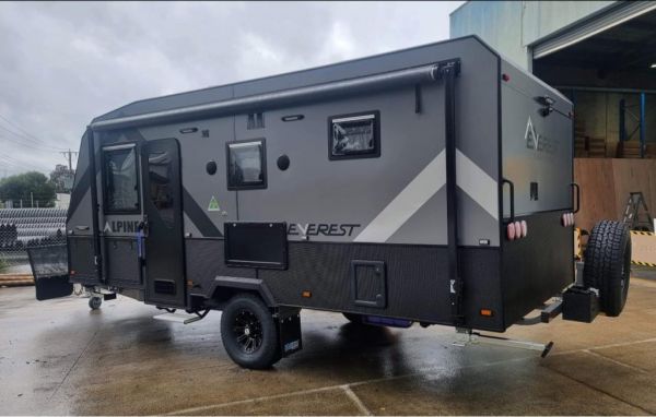 2023 Everest Caravans ALPINE 18.6F - FULL OFF ROAD Caravan image