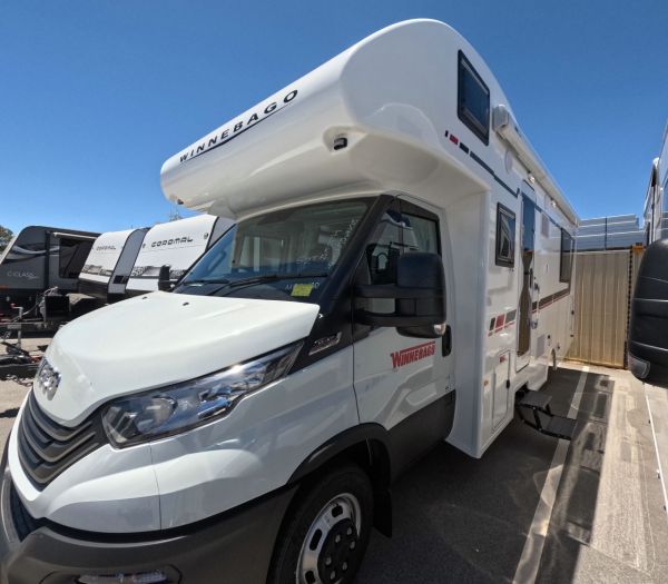 2023 Winnebago Iluka Motorhome image