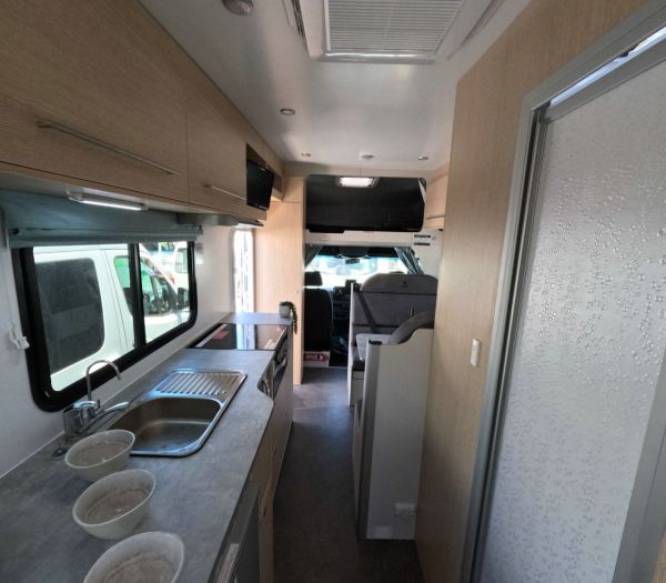 2023 Kea River Platinum M721 Motorhome 6 BERTH image