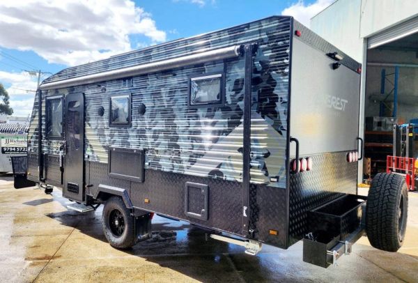 2023 Everest Caravans CAMO S2 18.7F - OFF-ROAD FAMILY BUNK VAN Caravan image
