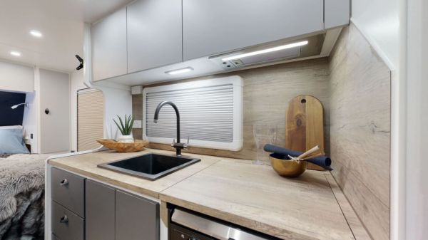 2023 Optimus Primax Off-Road Caravan image