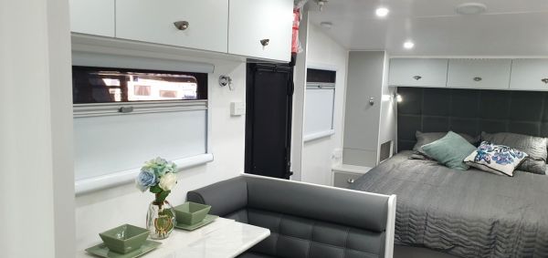 2025 Olympic Marathon 186-1 Ensuite Caravan image