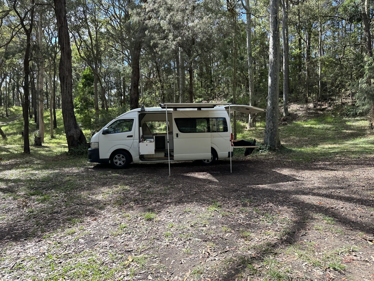 Image for 2010 Toyota Hiace Commuter Campervan 1