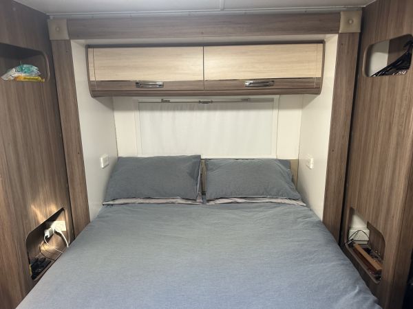 2014 Jayco 21.65-4 Silverline Caravan image