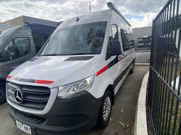 2022 Kea Nomad M700 3 Berth image