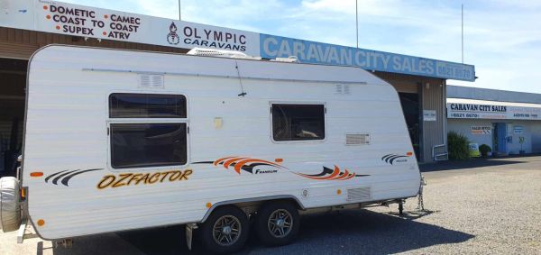 2012 Franklin Oz Factor 186 Caravan Non Shower image