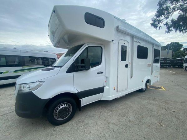 2019 Kea River M721 6 Berth image