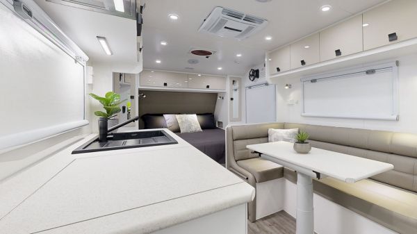 2025 Salute Garrison Unlimited 19'6 (OFF ROAD / AIRBAG) image