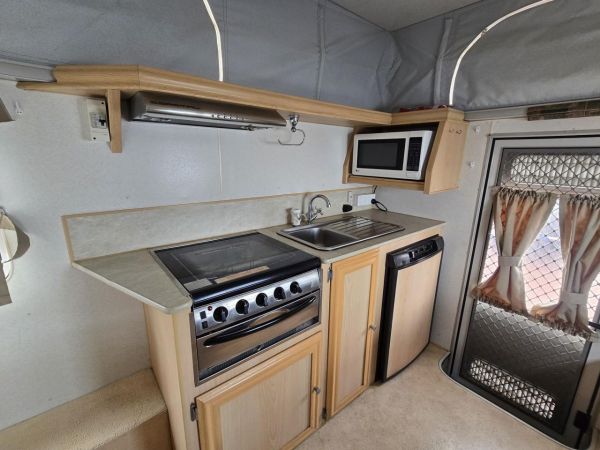 *** Sold *** 2010 Coromal COMPAC Pop Top image