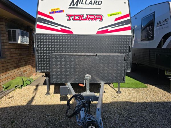 2022 Millard TOURA 20'6 TRIPLE BUNK SEMI OFF ROAD image