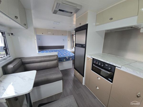 2017 Royal Flair PD Series image