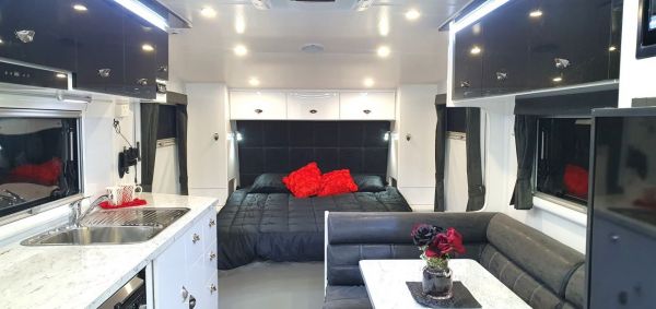 2025 Olympic Club Marathon 21-4 Caravan image