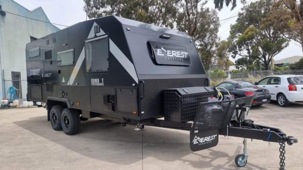 2023 Everest Caravans KOMBAT PERFORMANCE 19.7 F – 21F - FULL OFF ROAD Caravan image