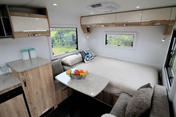 2024 Avan Aspire Caravan 402 image