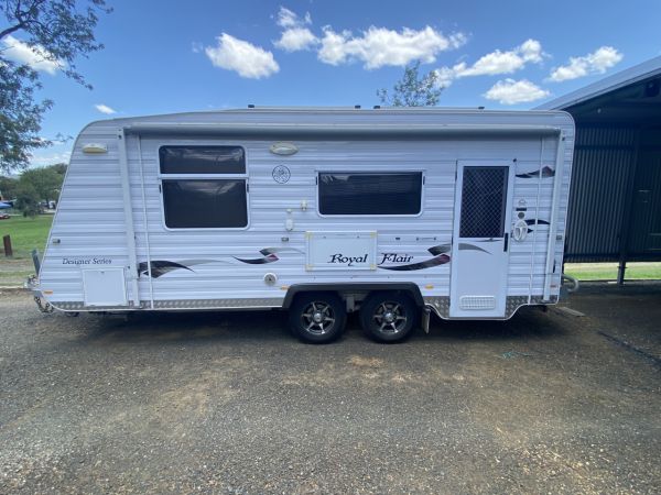 2012 Royal Flair Designer Series Full Caravan image