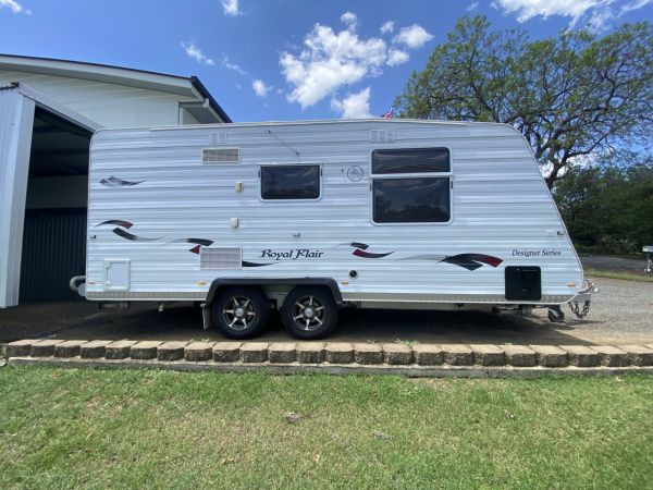 2012 Royal Flair Designer Series Full Caravan image