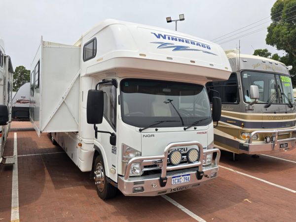 2008 Winnebago Longreach (Isuzu NQR450) Motorhome image