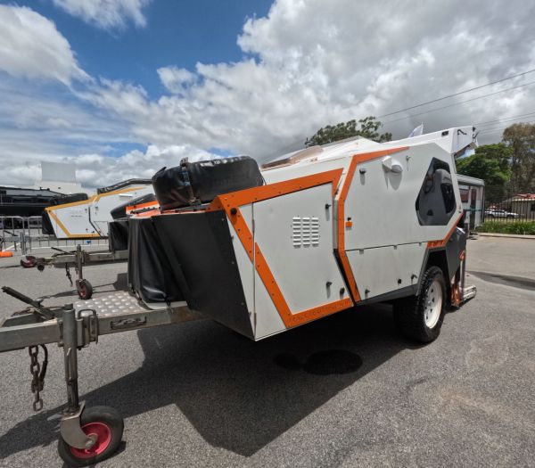 2016 Track Tvan Murranji Mk4 Camper Trailer image