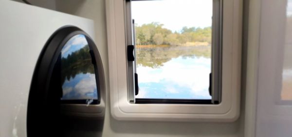 2023 Austral Motorhomes 4.2m Hard-Top Slide-on Camper image