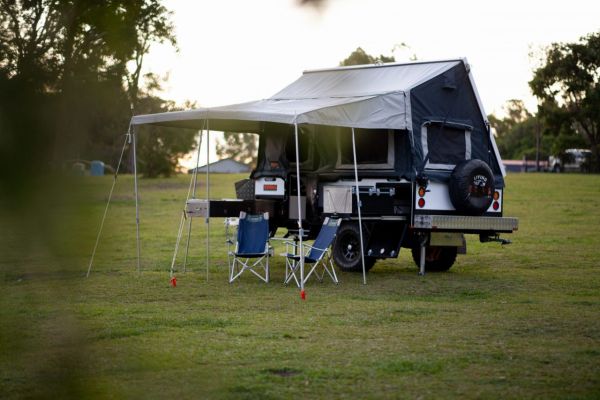 2023 Swag Apache Side-Fold Camper image