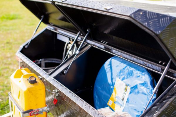 2023 Swag Apache Side-Fold Camper image