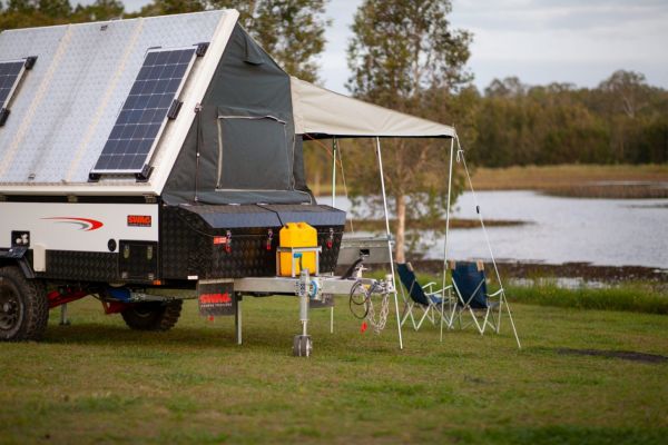 2023 Swag Apache Side-Fold Camper image