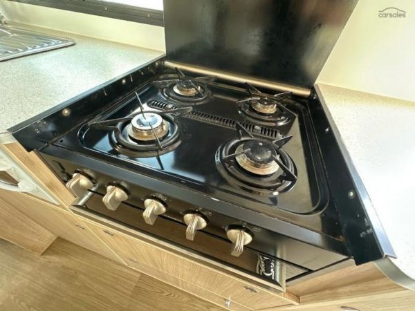 2019 Kea River M721 6 Berth image