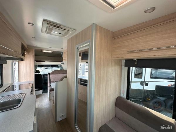 2019 Kea River M721 6 Berth image