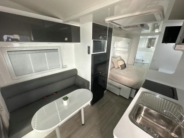 2023 Winnebago Coogee image