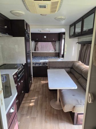 2012 Royal Flair Family Flair Semi Off Road Caravan image