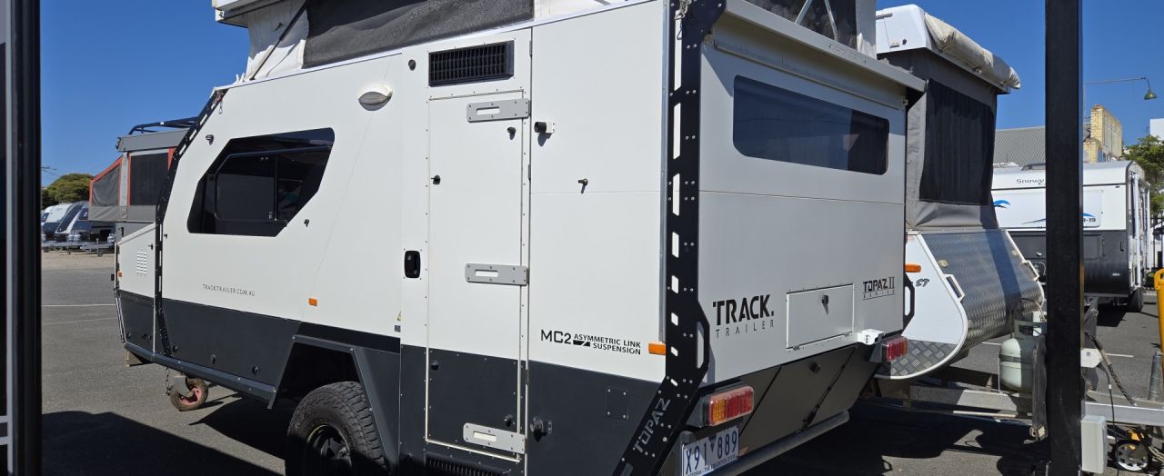Image for 2014 Track Trailer Topaz Series 2 Hybrid 1