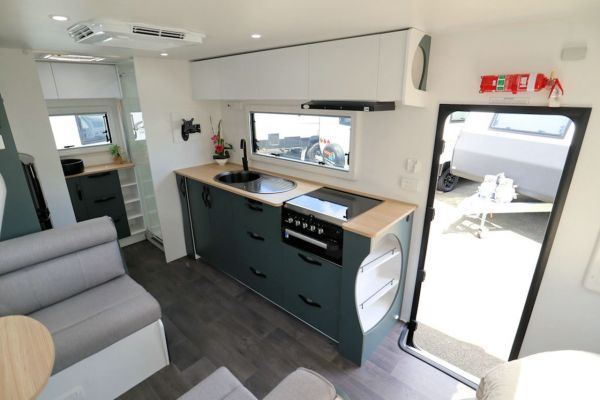 2024 Avan Aspire Caravan 572 image